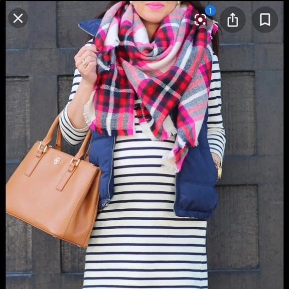 Express plaid scarf women’s pink red black cream - Picture 6 of 12